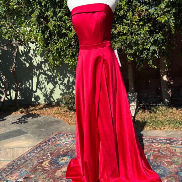 Xscape NWT Strapless Red Gown Size 4 Formal A-Line Evening Prom Dress - Picture 7 of 12